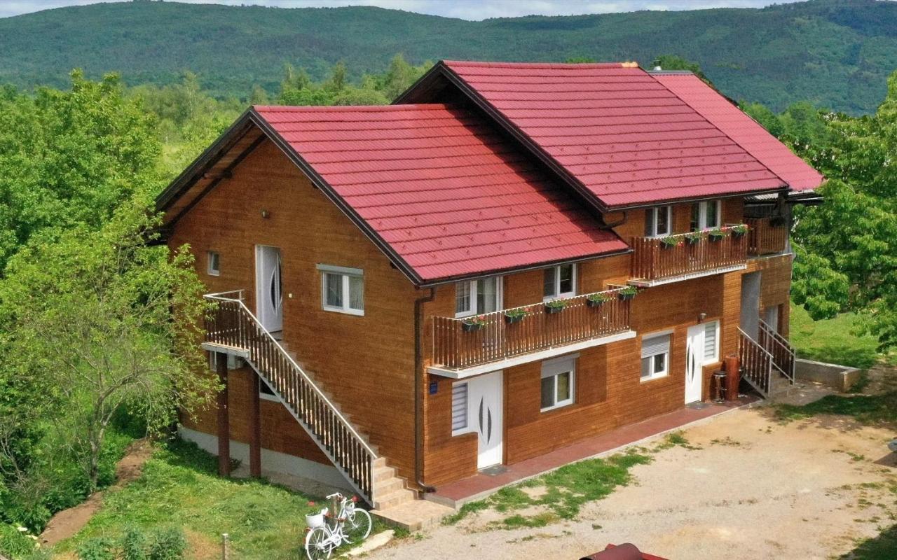 Apartments Laura Rakovica Eksteriør bilde