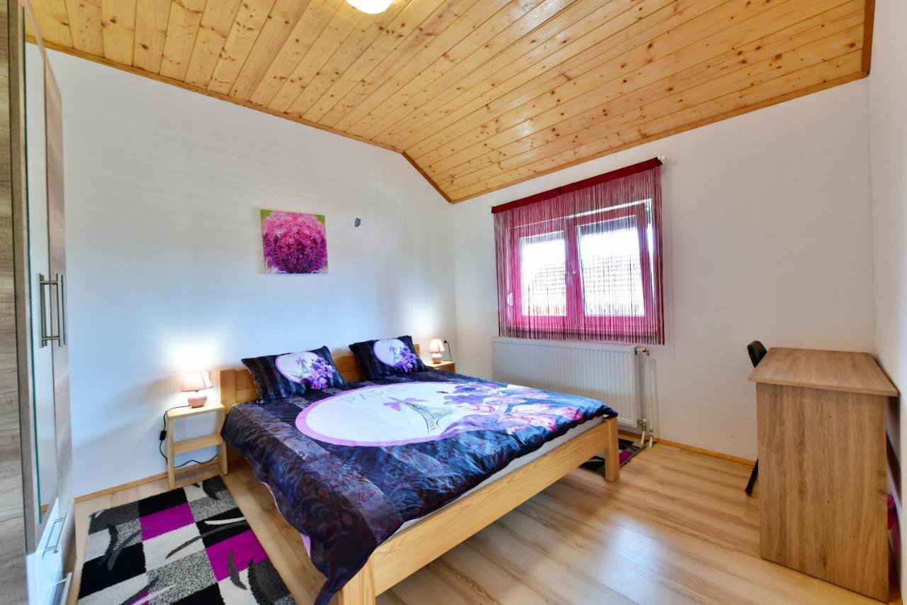Apartments Laura Rakovica Eksteriør bilde