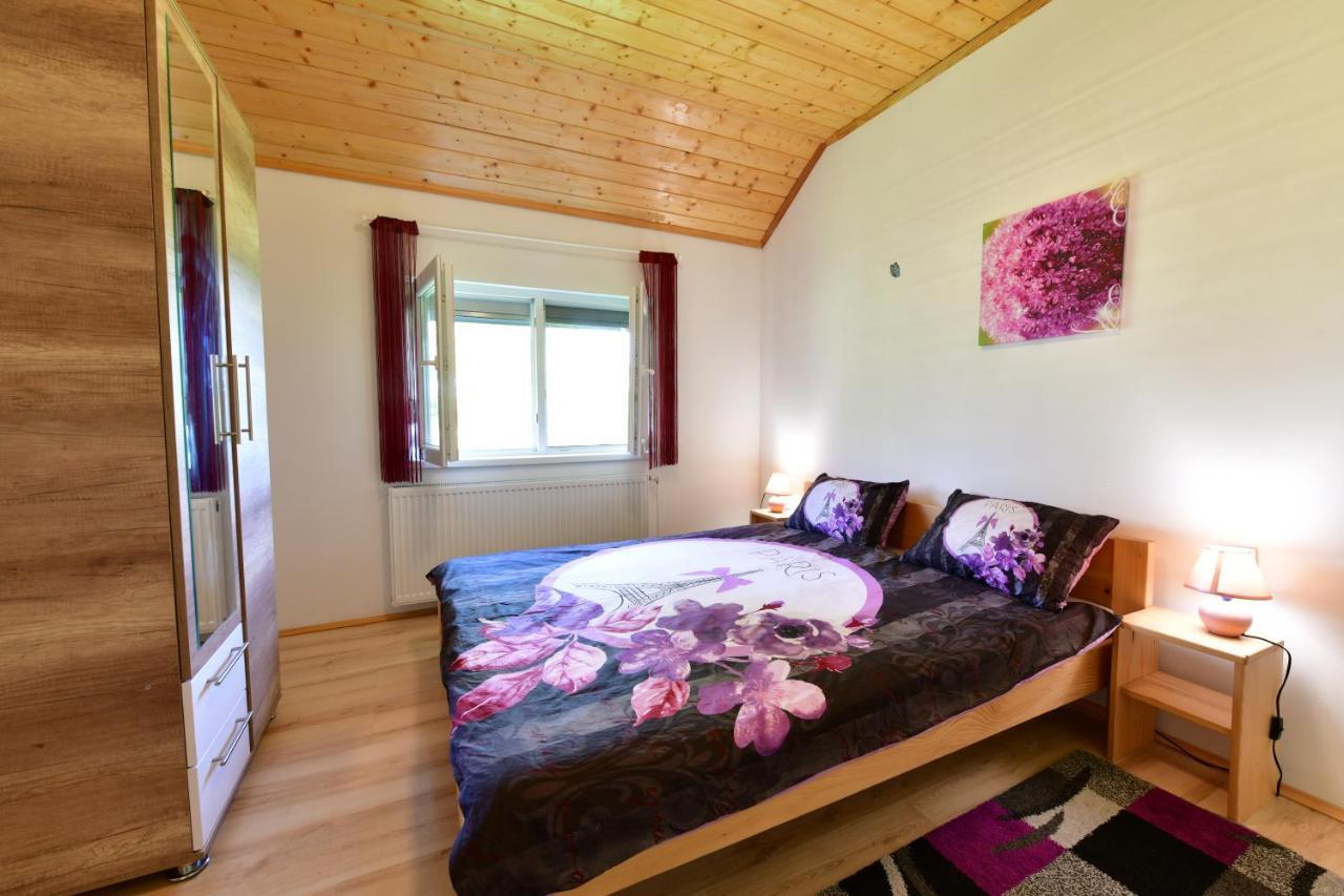 Apartments Laura Rakovica Eksteriør bilde