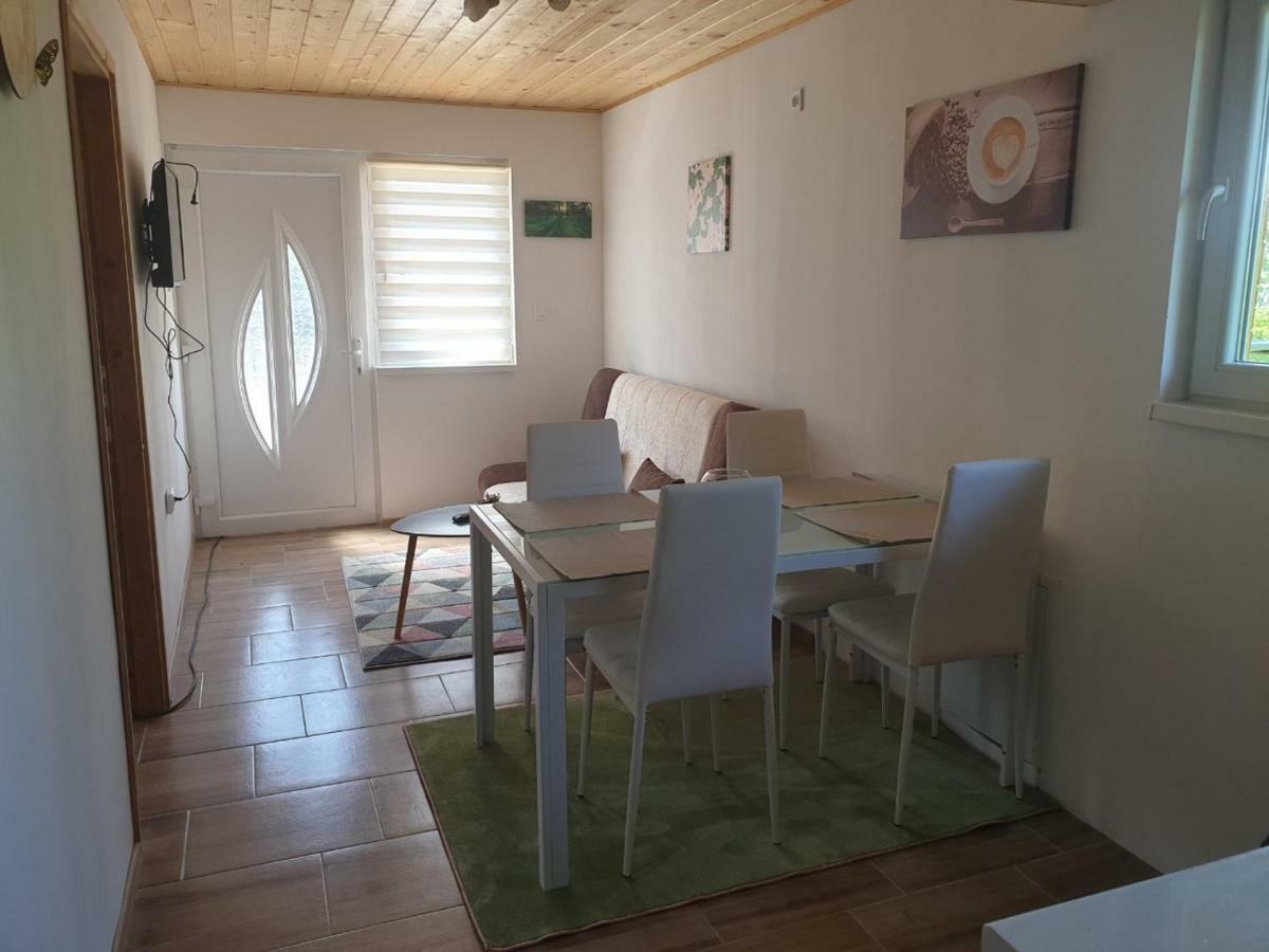 Apartments Laura Rakovica Eksteriør bilde