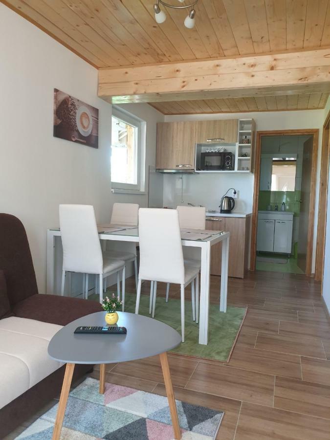 Apartments Laura Rakovica Eksteriør bilde
